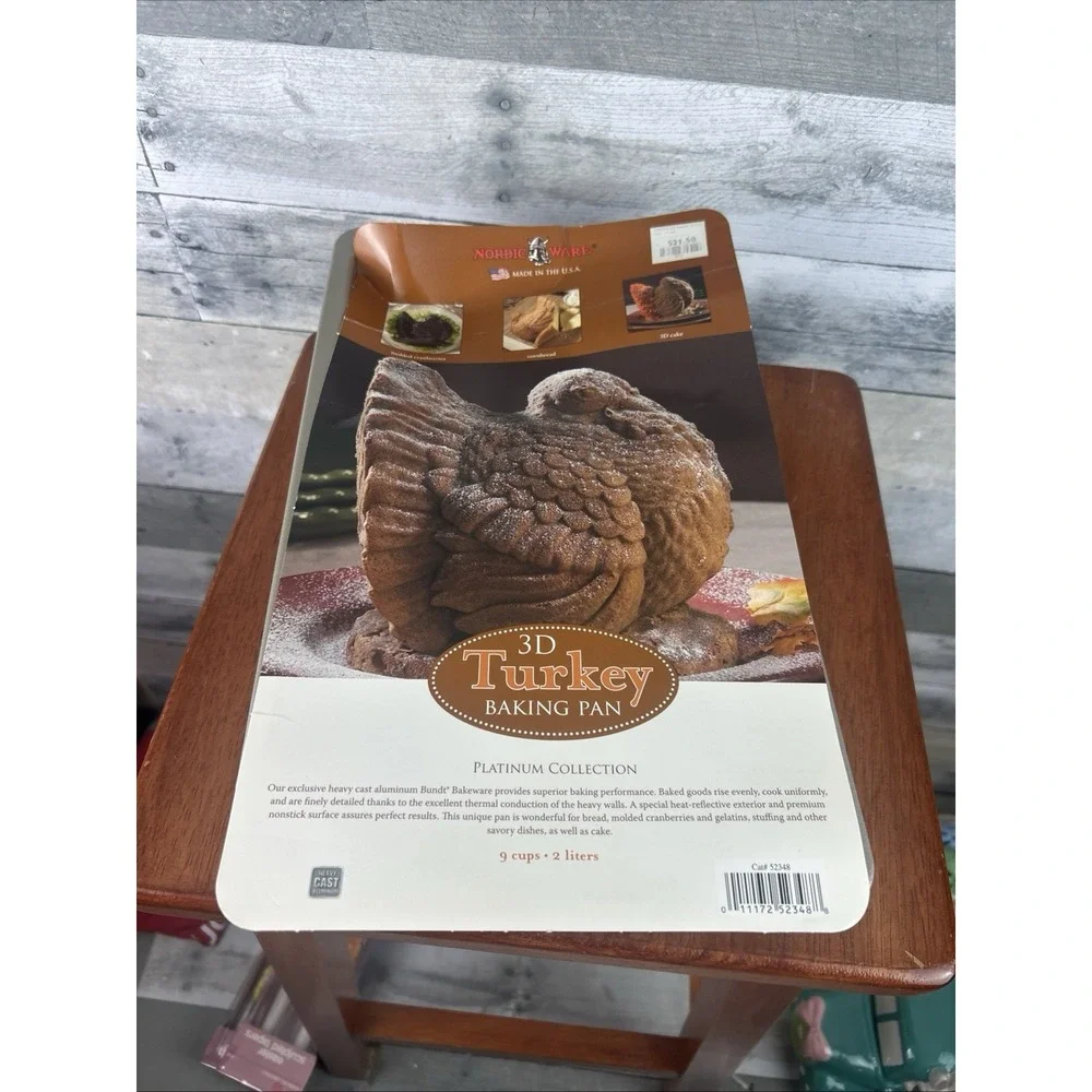WILLIAMS SONOMA NordicWare Turkey Mold Cake Baking Pan Nonstick Thanksgiving